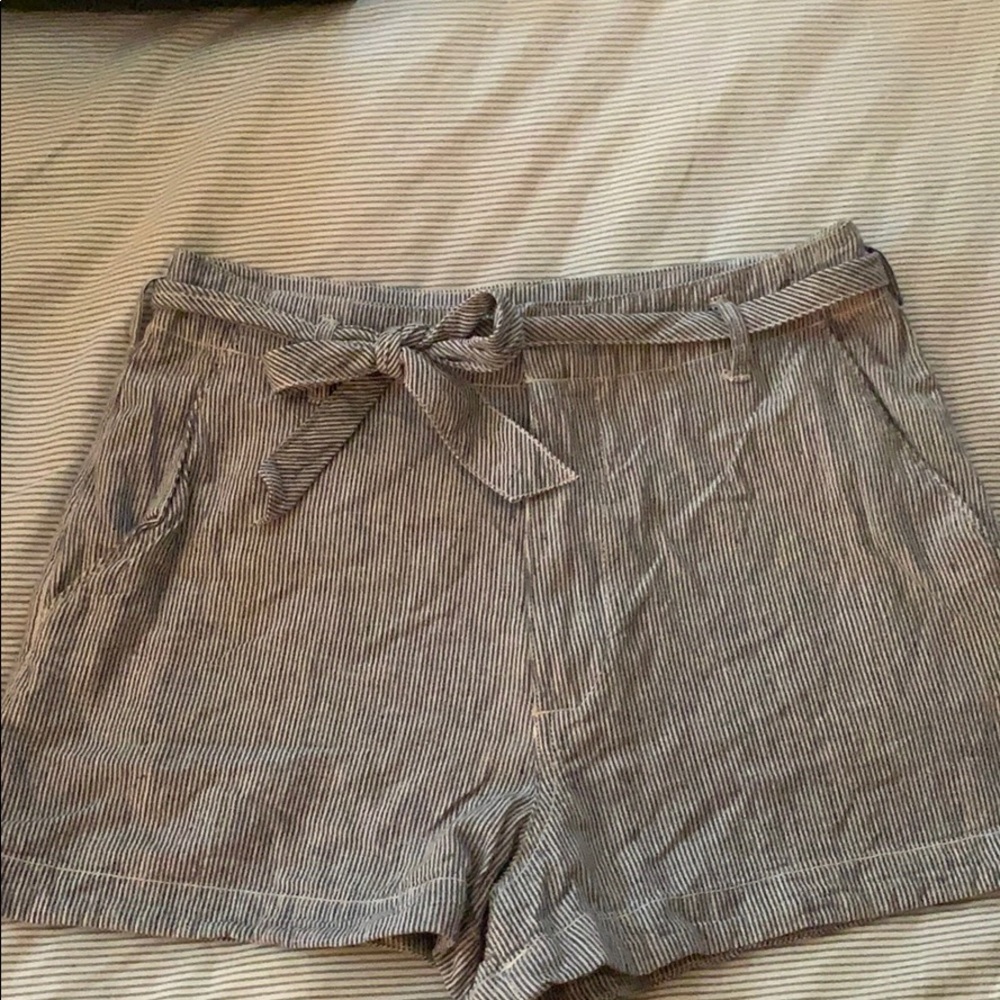 High Waisted A&F shorts